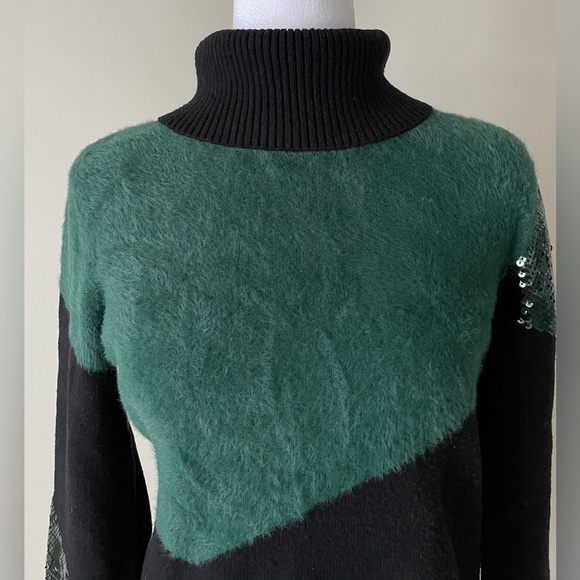 Alfani Black and Green Sequined Long Sleeves knitted Turtleneck Sweater EUC - Picture 3 of 10